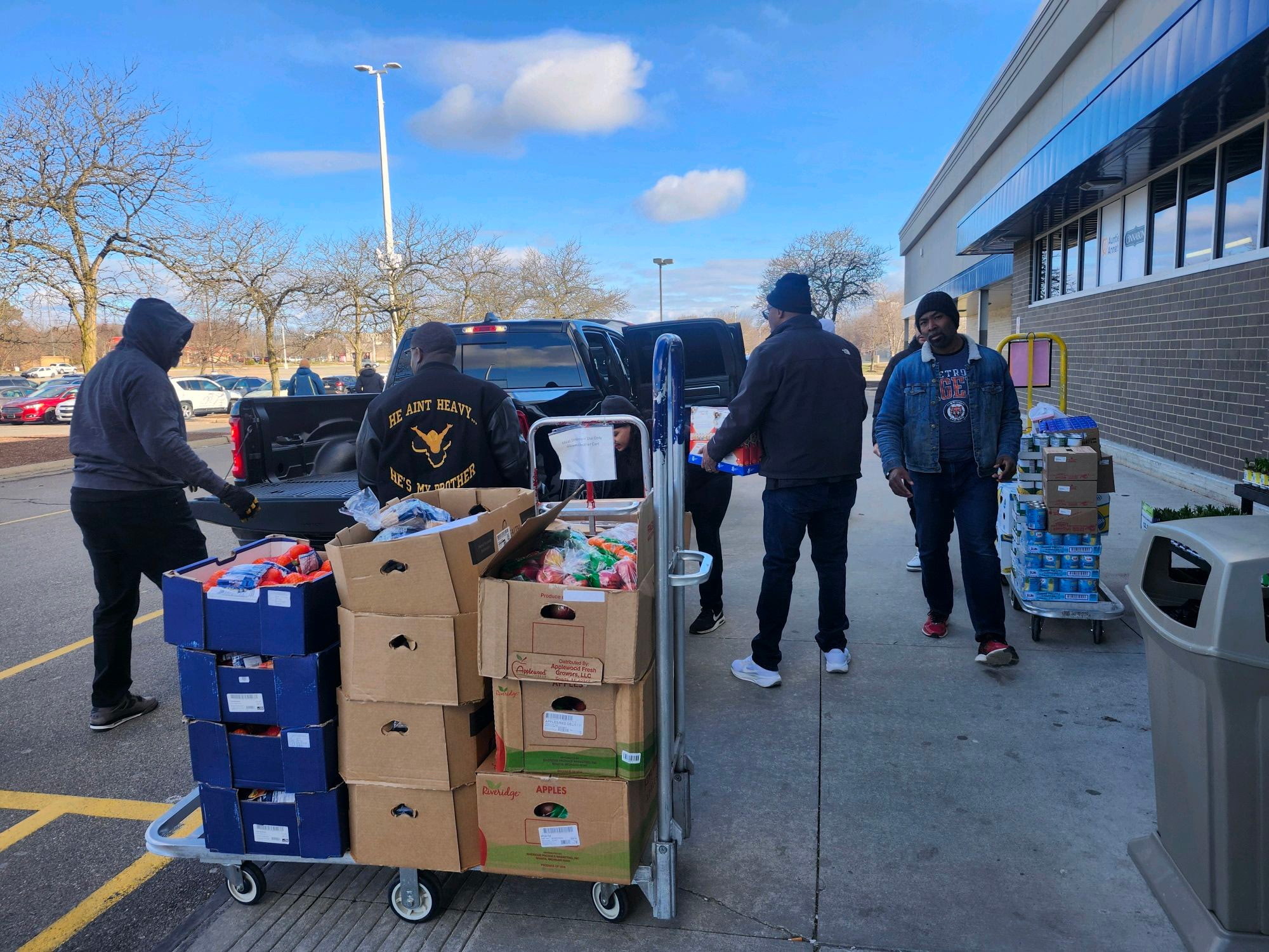 Food Gatherers and Caring and Sharing food pickup